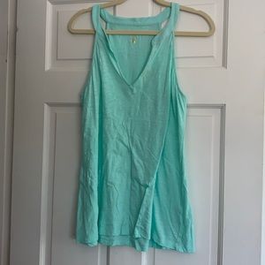 Large lilly Pulitzer turquoise tank top.